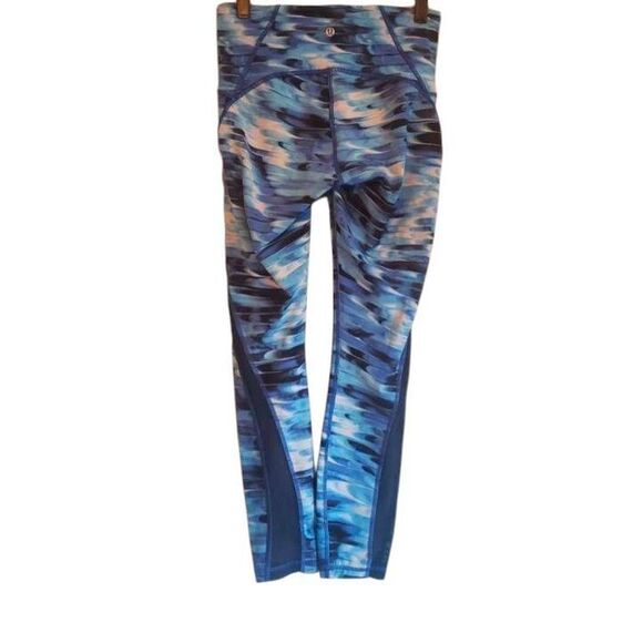 LULULEMON ATHLETICA Train Times 7/8 Pant 25' in Tidal Multi/True Navy Size 6 - Picture 3 of 3